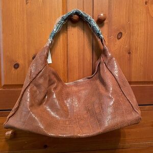 NWT Lola Bernard